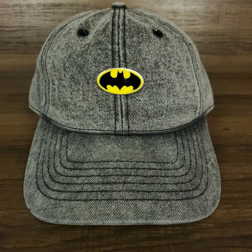 Batman DC Comics Dad Hat Cap Pin Logo Black‎ Acid Wash Denim Strapback NWT